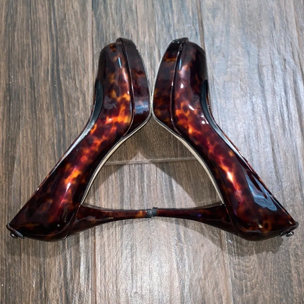 Stuart Weitzman patent leather l brown platform open toe pumps heels size 8.5M
